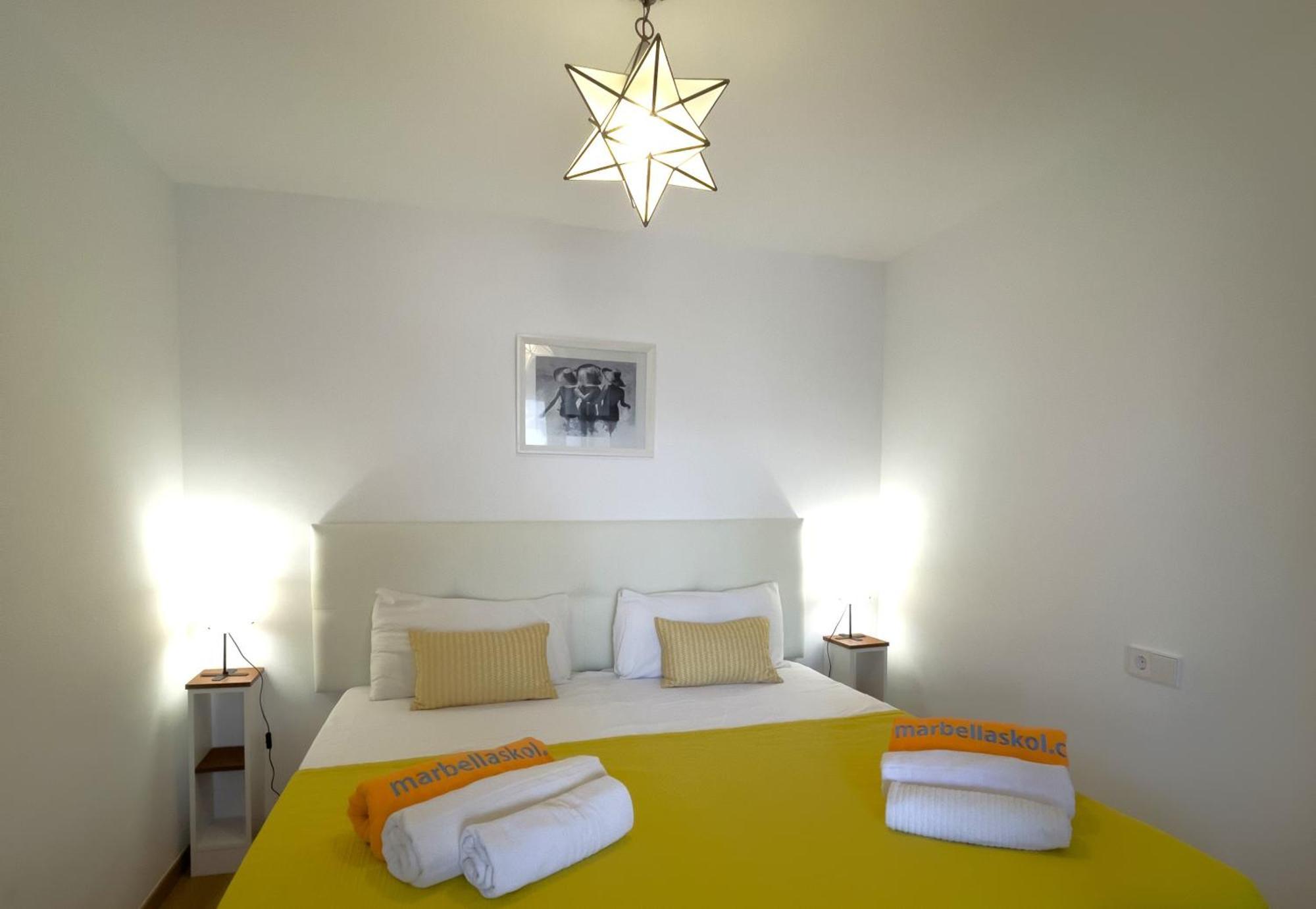 Mediterraneo 508. Fantastic Studio On The Beachfront With Sea Views. Marbella Exterior photo
